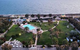 Riva di Palo Beach Resort